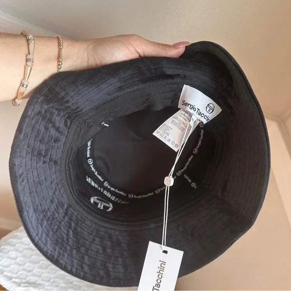 Sergio Tacchini Sovana Black Velour Bucket Hat Retro Tennis NWT - Picture 9 of 11
